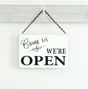 Welcome! to Lynn's Closet